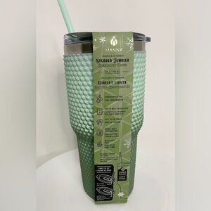 Manna Studded Tumbler Rubberized Finish w/ Straw - 26 oz/769 ml NWT